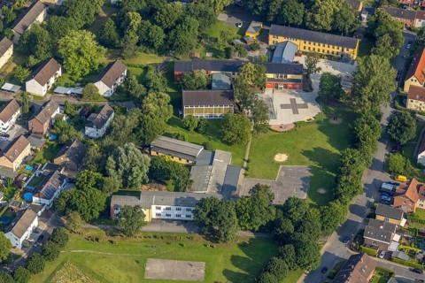 Aerial photo, Gutenbergschule and Erich-Kästner-Schule, Heessen, Hamm, Ruhr area, North