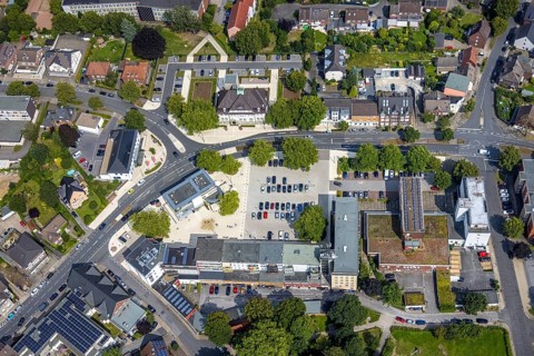 Aerial view, Heessen market and town hall Bürgeramt Heessen Amtsstraße in Hamm-Heessen, Hamm, Ruhr