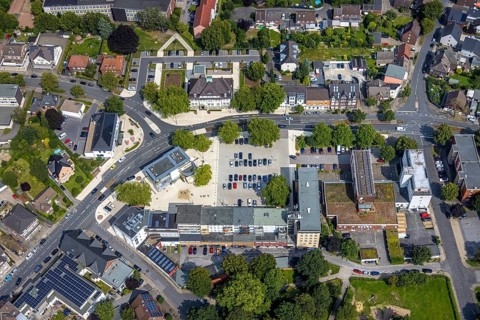 Aerial view, Heessen market and town hall Bürgeramt Heessen Amtsstraße in Hamm-Heessen, Hamm, Ruhr