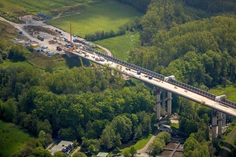 Aerial view, Angerbachtal bridge, new motorway section of the A44, gap closure between Ratingen-Ost