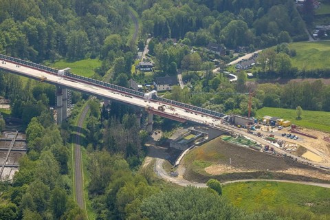Aerial view, Angerbachtal bridge, new motorway section of the A44, gap closure between Ratingen-Ost