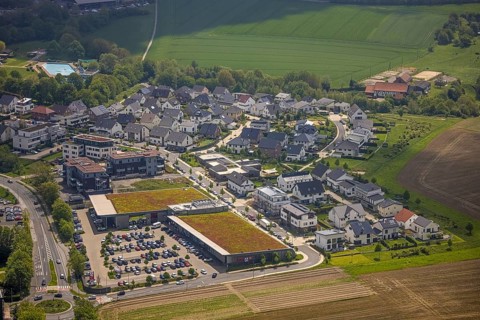 Aerial view, local supply centre Höseler Straße, residential area with island name, Heiligenhaus,