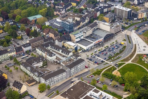Aerial view, city with town hall, town hall centre and Basildonplatz, Leubeck, Heiligenhaus, Ruhr