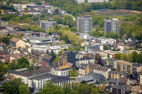 Aerial view, residential area with high-rise buildings, Leubeck, Heiligenhaus, Ruhr area, North