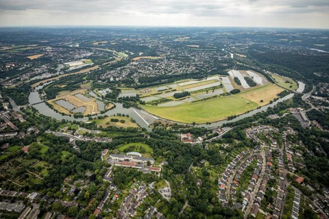 Aerial view, the Ruhr loop near Überruhr, a week ago there was still land under water at this point