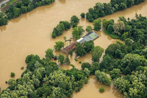 Aerial photograph, Ruhr flood, flooding, flooded ferry house Rote Mühle, Heisingen, Essen, Ruhr