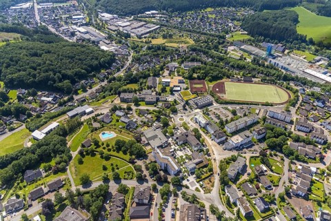 Aerial view, town hall Finnentrop Am Markt, Finto swimming pool, Bigge-Lenne comprehensive school,