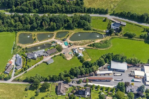 Aerial view, fishing park Lenhausen - Petri Heil Mühlental, Unterer Hammer, Lenhausen, Finnentrop,
