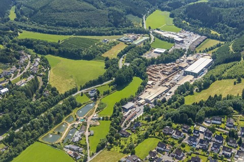 Aerial view, Angelpark Lenhausen - Petri Heil Mühlental, Unterer Hammer, Sägewerk Vente-Holz GmbH,