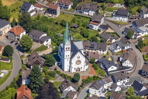 Aerial view, Church of St. Anthony the Hermit, Heggen, Finnentrop, Sauerland, North
