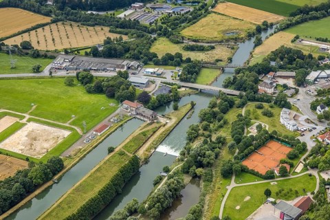 Aerial view, a week ago there was still land under water at this point - the Ruhr was flooding,