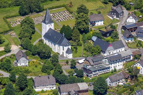 Aerial view, view of Schönholthausen, Kath. Pfarrkirche Mariä Himmelfahrt, Finnentrop, Sauerland,