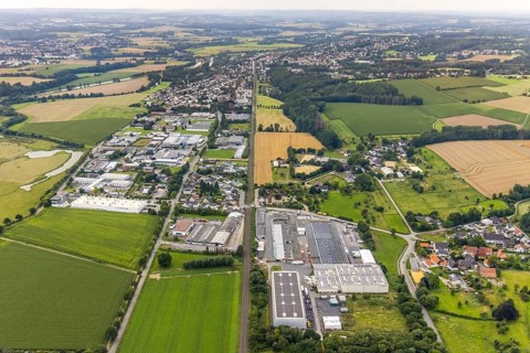 Aerial view, industrial area Neimen and Frohnhausen, Fröndenberg/Ruhr, Ruhr area, North