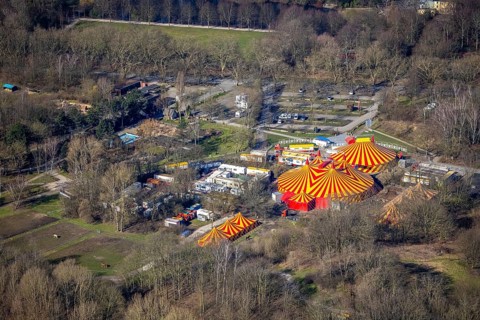 Aerial view, circus tents in Revierpark Nienhausen, Feldmarkstraße, Feldmark, Gelsenkirchen, Ruhr