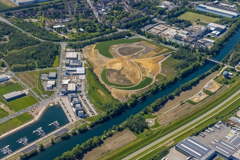 Aerial view, Graf Bismarck city quarter on the Rhine-Herne Canal, Marina Bismarck, Schalke-Nord,