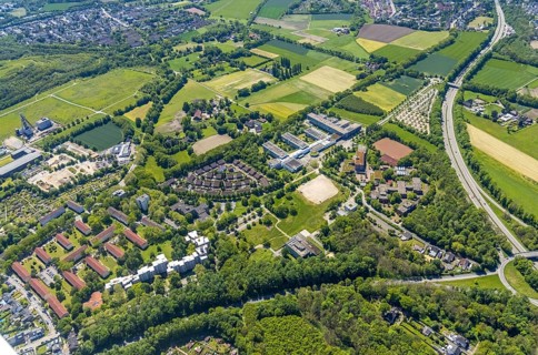 Aerial view, Westfälische Hochschule, Hans-Schwier-Berufskolleg, housing estate Angerburger Straße,