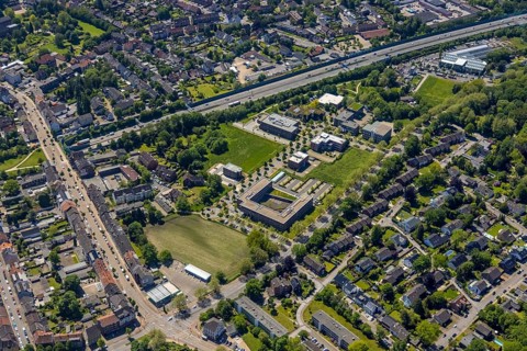 Aerial view, Büropark Schloss Berge, motorway A2, Erle, Gelsenkirchen, Ruhr area, North