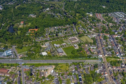 Aerial view, Büropark Schloss Berge, motorway A2, Erle, Gelsenkirchen, Ruhr area, North