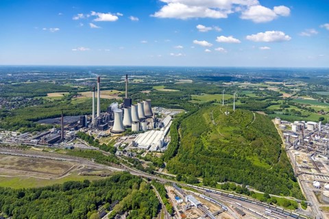 Aerial view, power plant Scholven, Ruhr Öl GmbH - BP Gelsenkirchen oil refinery, wind farm slagheap