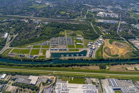 Aerial view, Graf Bismarck city quarter on the Rhine-Herne Canal, Marina Bismarck, Schalke-Nord,