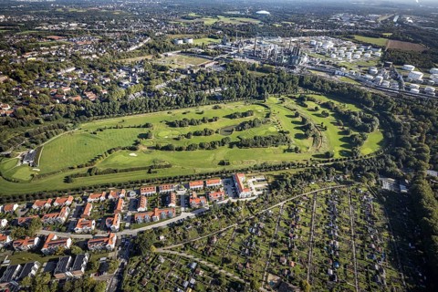 Aerial view, golf course golf club Schloss Horst in the district Horst in Gelsenkirchen, Ruhr area,