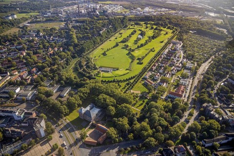 Aerial view, golf course golf club Schloss Horst and Schloss Horst in the district Horst in