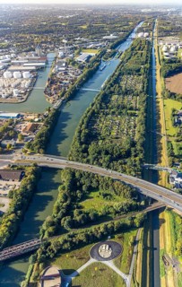 Aerial view, allotment garden site Bismarck-West on the lock island between the Rhine-Herne canal