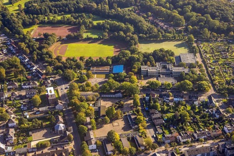 Aerial view, comprehensive school Erle with sports field in the district Erle in Gelsenkirchen,