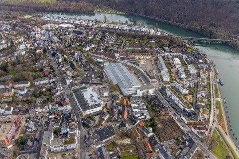 Aerial view, Ruhrbogen Kettwig, residential area at Kettwiger Ruhrbogen, river Ruhr with railway