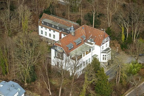 Aerial view, Villa Ruhnau with park, planned demolition, Kettwig, Essen, Ruhr area, North