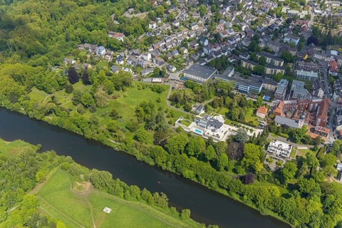 Aerial view, Villa Scheidt am Leinpfad, river Ruhr, Theodor-Heuss-Gymnasium, catholic parish church