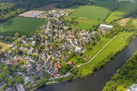 Aerial view, residential area Kettwig in front of the bridge, biogas plant Landsberger Straße,
