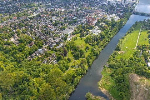 Aerial view, Villa Scheidt am Leinpfad, river Ruhr, Theodor-Heuss-Gymnasium, catholic parish church