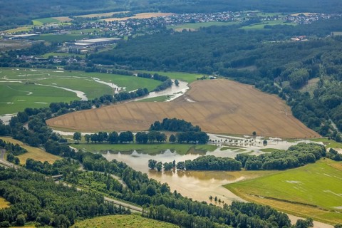 Aerial view, Ruhr flood, flood after heavy rainfall, Waltringen, Ense, Sauerland, North