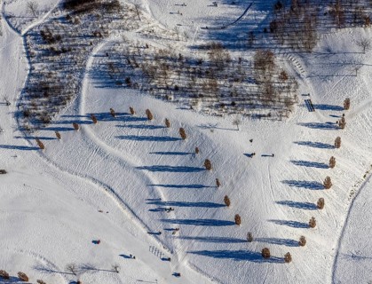 Aerial view, shadow play in snow-covered Krupp Park, Westviertel, Essen, Ruhr area, North