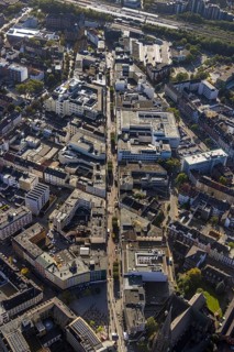 Aerial view, Bahnhofstraße pedestrian zone with Galeria Kaufhof building in the Altstadt district