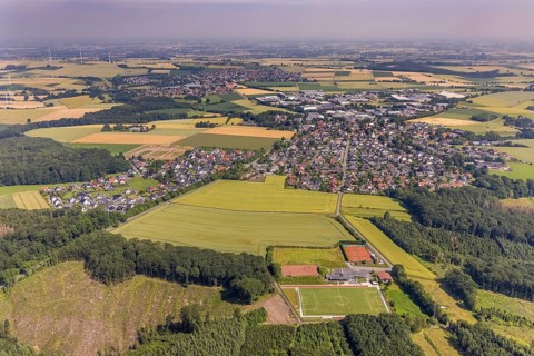 Aerial view, forest area Fürstenberg and Höinger Heide with forest damage, sports field Höingen,