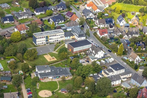 Aerial view, Primary School Rüggeberg and Protestant Kindergarten Rüggeberg in the district