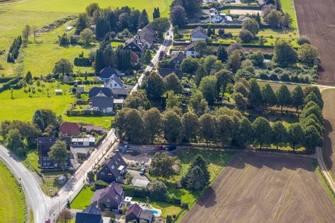 Aerial view, Spreeler Weg and cemetery in the Königsfeld district of Ennepetal, Ruhr area, North