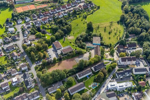 Aerial view, Kindergarten Lohernocken and Loher-Nocken-School in the district Voerde in Ennepetal,
