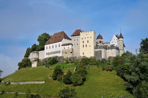 Castle of the Habsburgs, Kyburgers on an almost circular Molasse hill, Lenzburg, Canton Aargau,