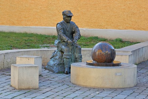 Monument to founder David Strickermann, town history on the development of the textile industry,