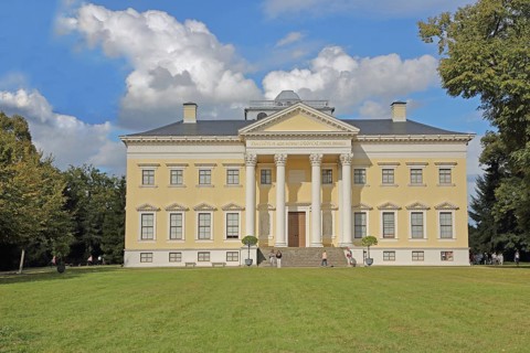 Classicist palace with columns, UNESCO, landscape park, Dessau-Wörlitz Garden Kingdom, Wörlitz,