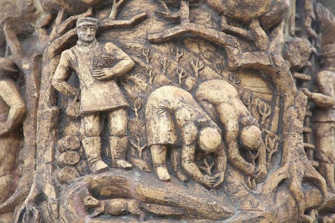 Relief at the market fountain, sculpture, farmers planting seedlings, gardener, sowing, sowing,