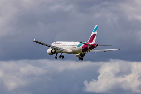 Aircraft approaching Stuttgart Airport. Aircraft registration number: D-AGWI, Eurowings, Airbus