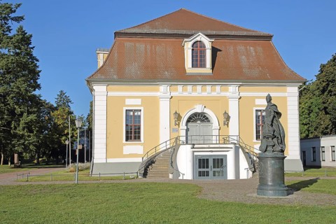 Baroque town hall and monument to Russian Tsarina and Empress Catherine the Great, castle garden,