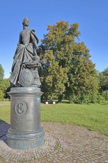 Monument to Russian Tsarina and Empress Catherine the Great by Michail Perejaslawez 2010,