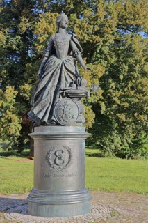 Monument to Russian Tsarina and Empress Catherine the Great by Michail Perejaslawez 2010,