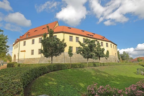 Baroque castle and today's Goethe School built in the 16th century, park, Bad Lauchstädt,