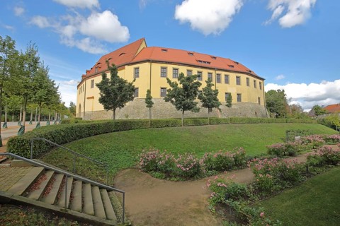 Baroque castle and today's Goethe School built in the 16th century, park, Bad Lauchstädt,